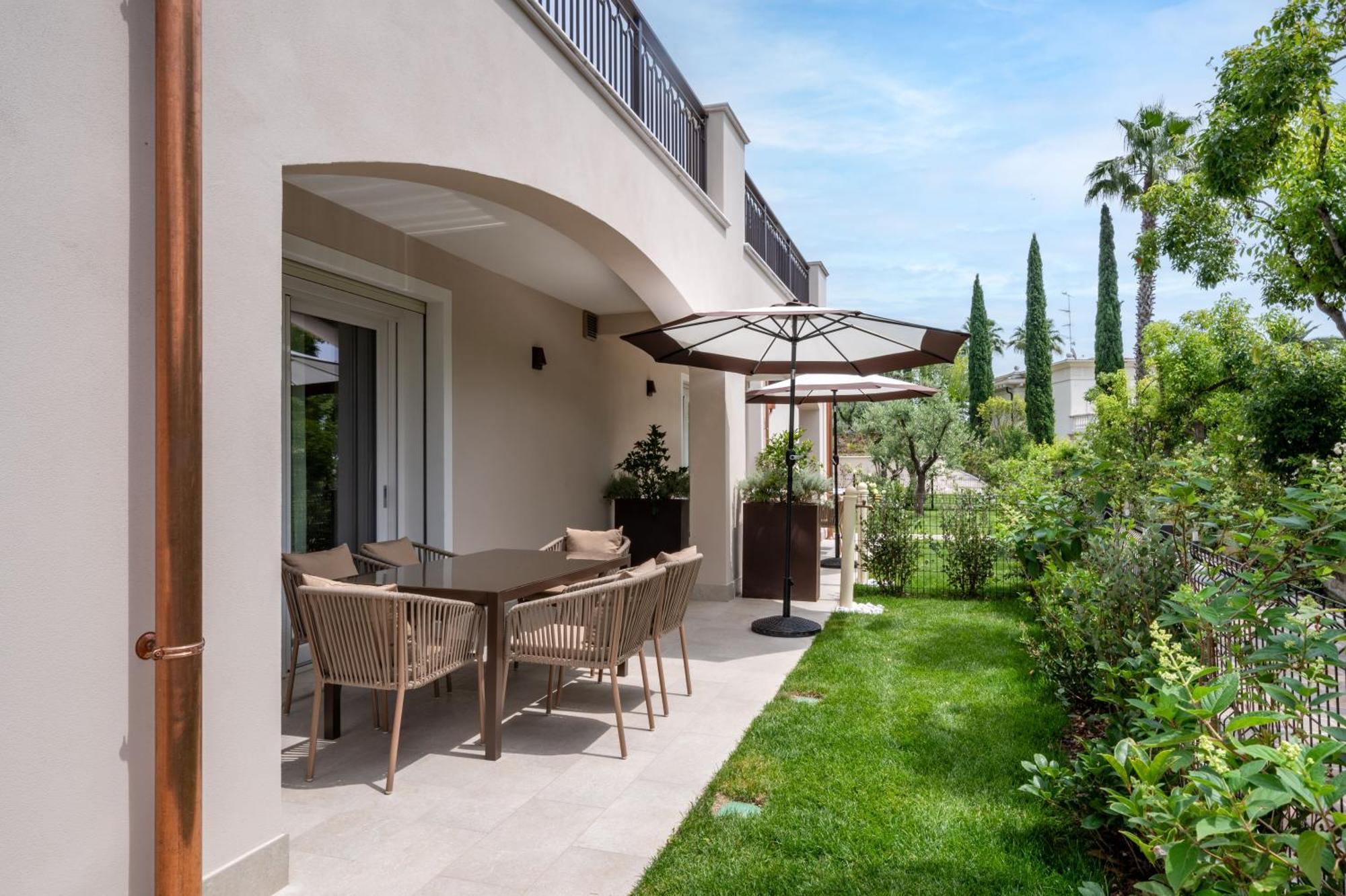 Villa Silvia Apartments San Felice del Benaco Exteriör bild