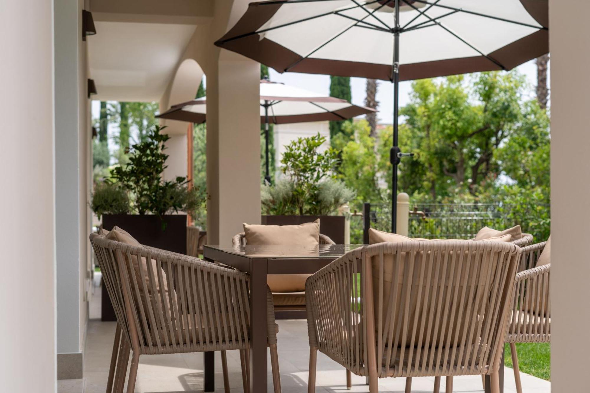 Villa Silvia Apartments San Felice del Benaco Exteriör bild