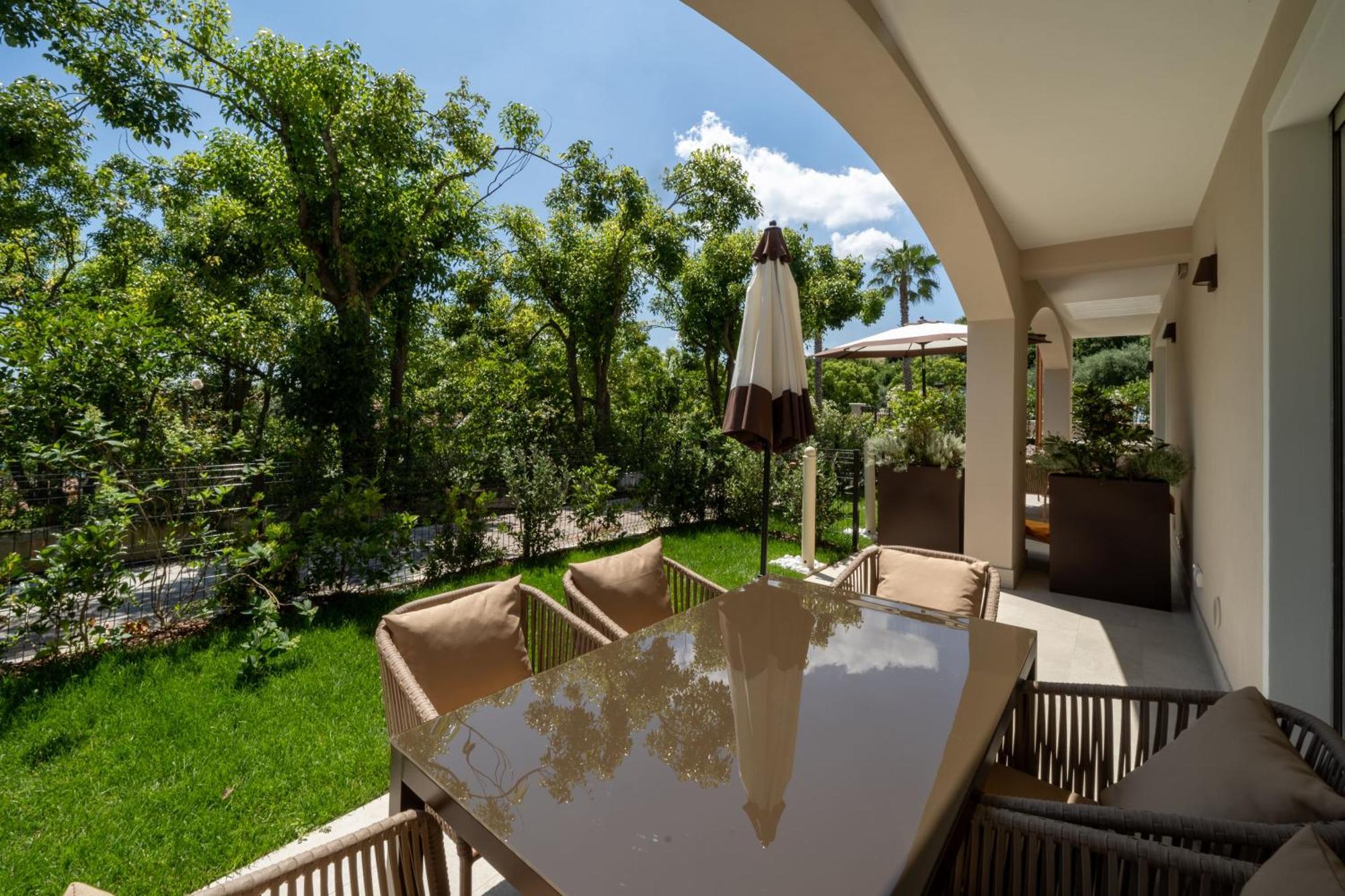 Villa Silvia Apartments San Felice del Benaco Exteriör bild