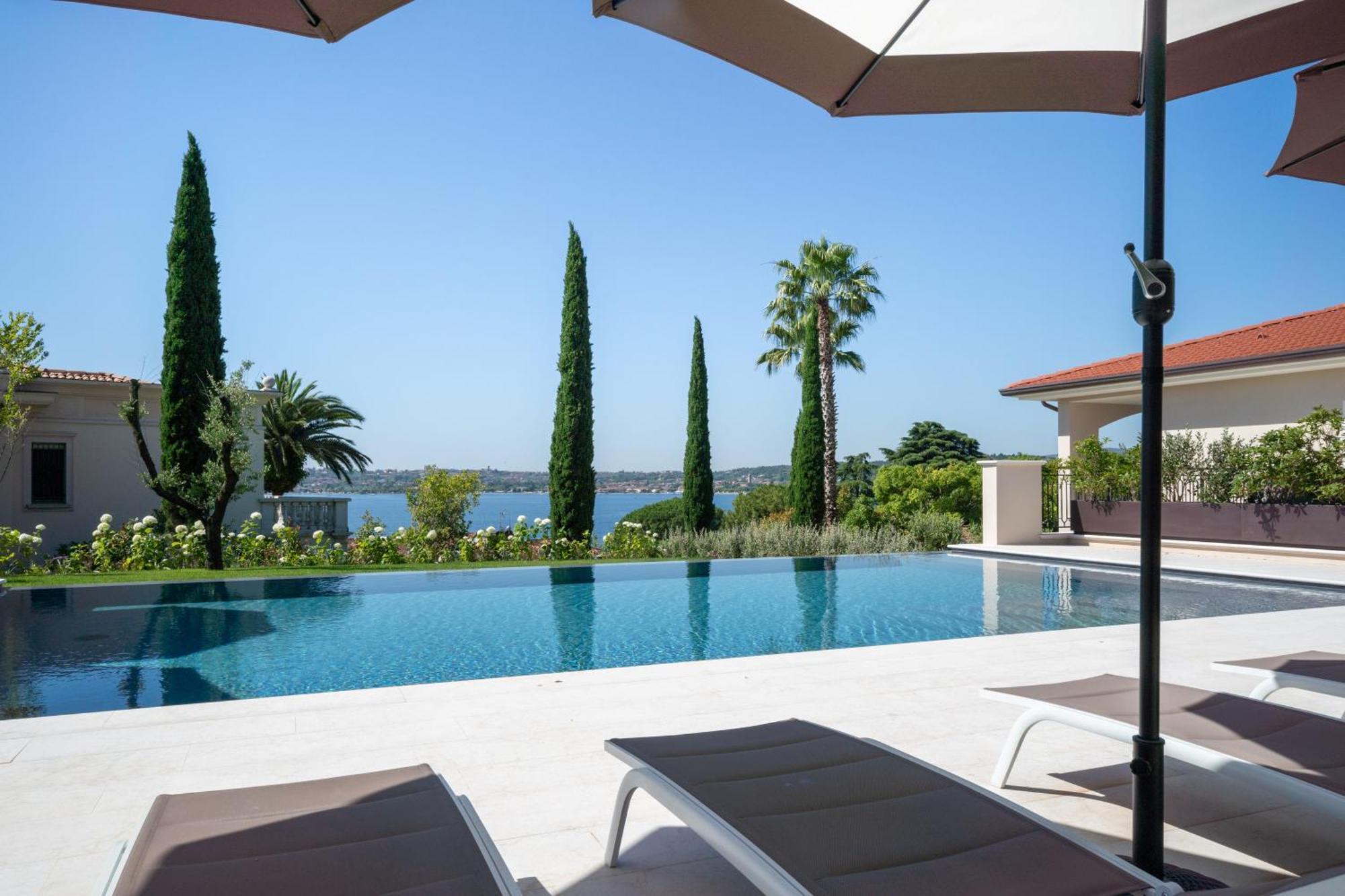 Villa Silvia Apartments San Felice del Benaco Exteriör bild