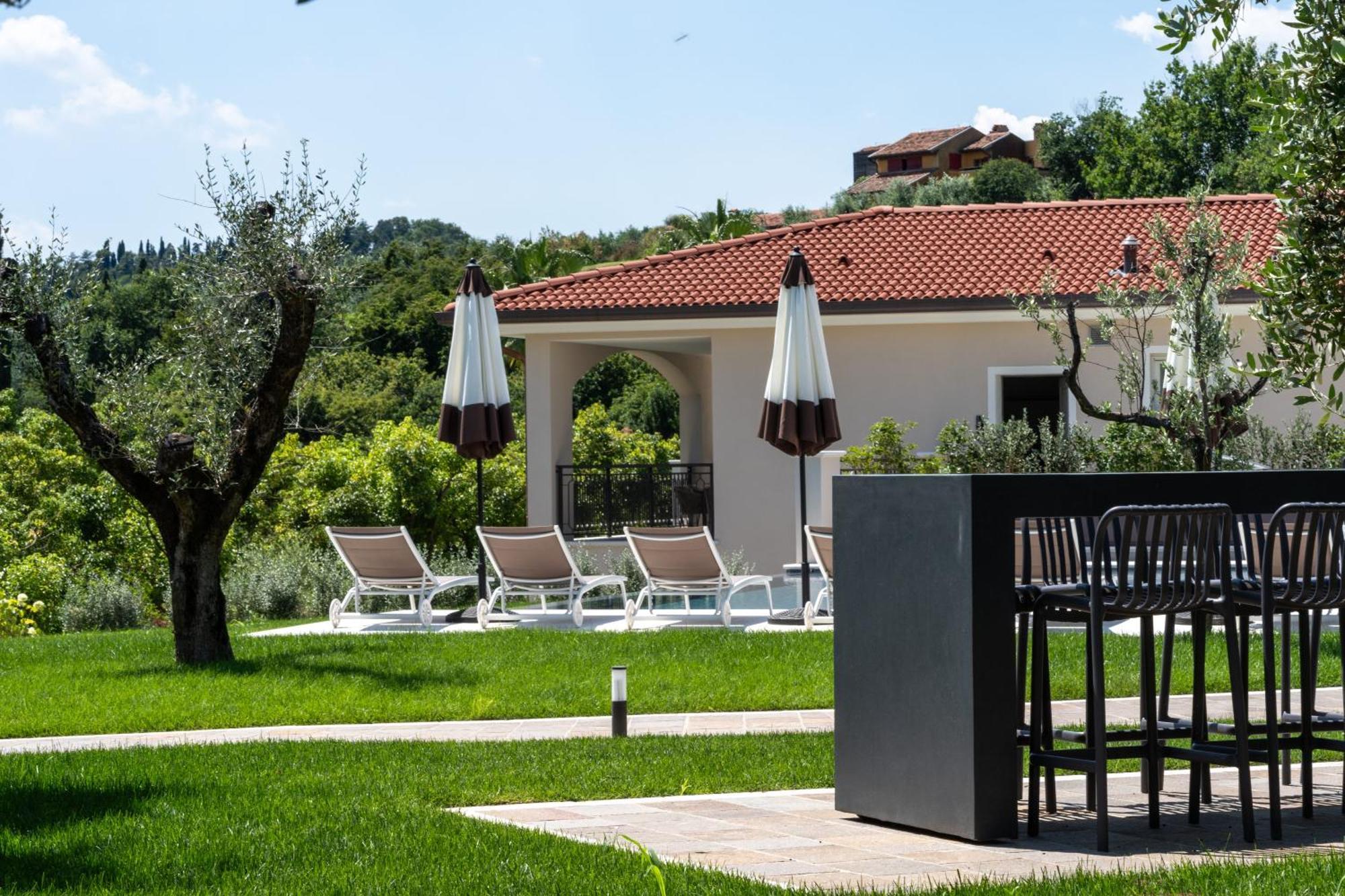 Villa Silvia Apartments San Felice del Benaco Exteriör bild