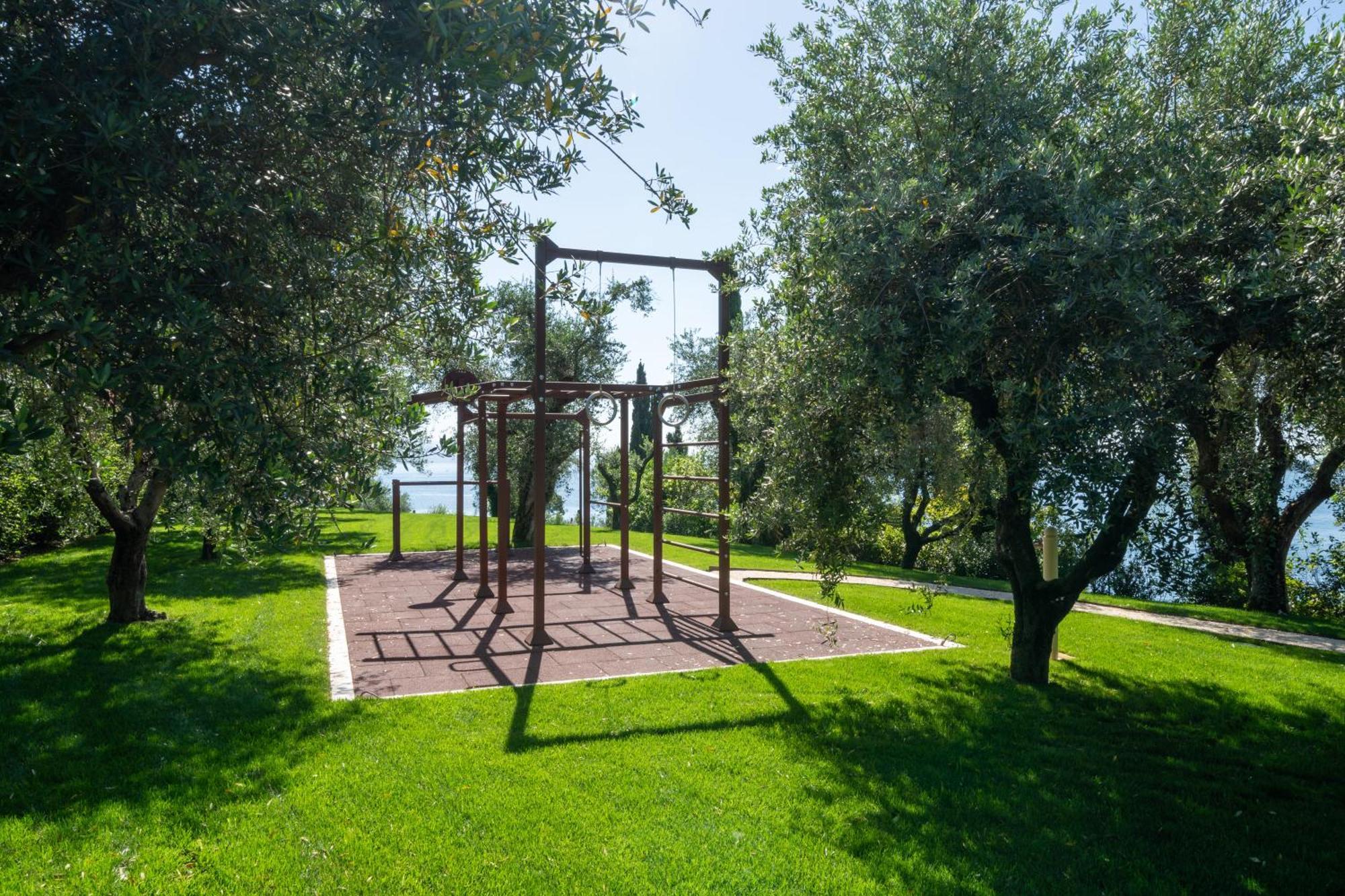 Villa Silvia Apartments San Felice del Benaco Exteriör bild