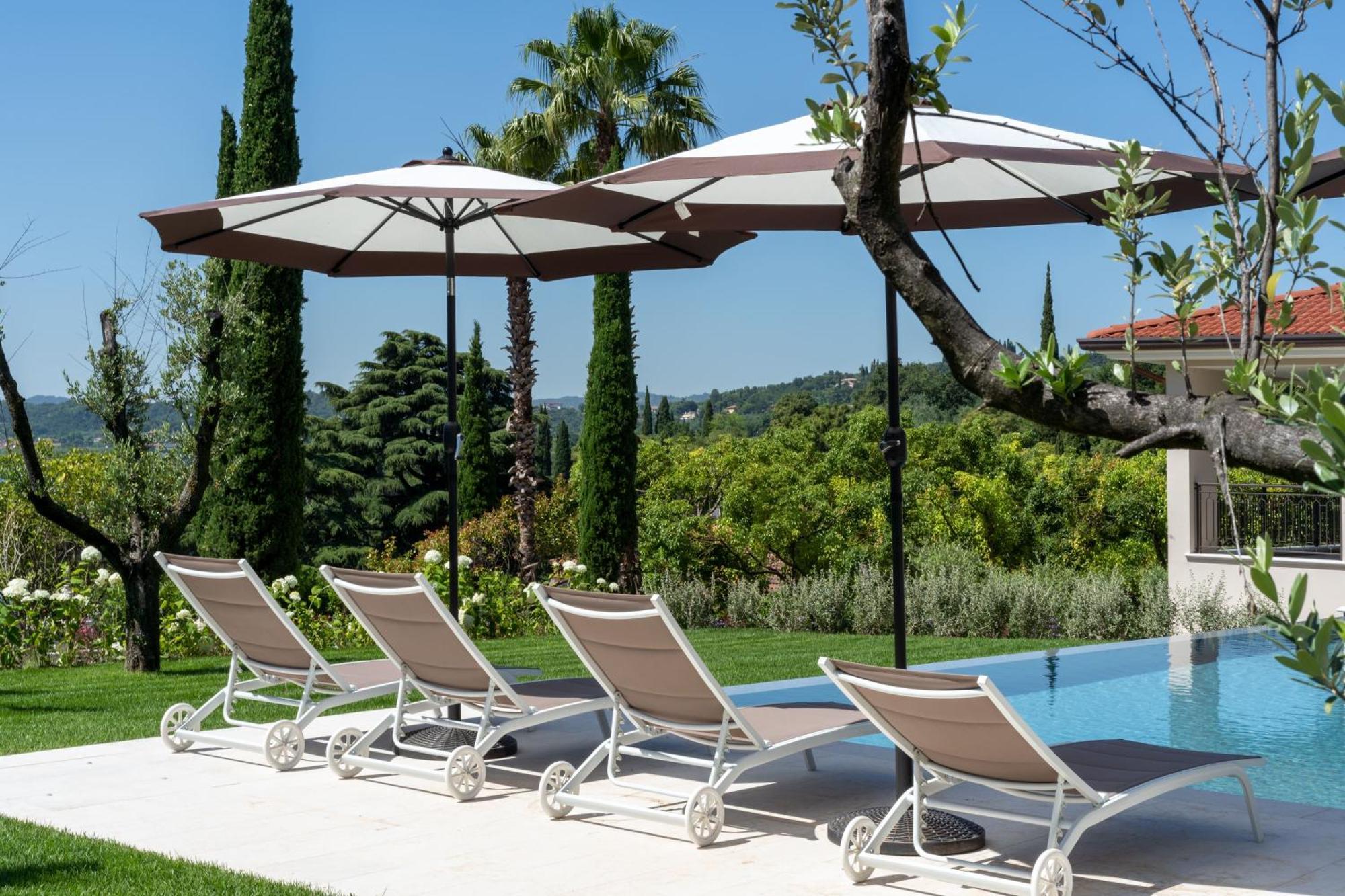 Villa Silvia Apartments San Felice del Benaco Exteriör bild